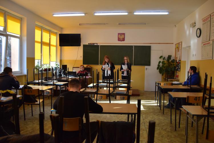 ŚWIATOWY DZIEŃ CZYTANIA TOLKIENA 25.03.2017 (szerokość: 750 / wysokość: 500)
