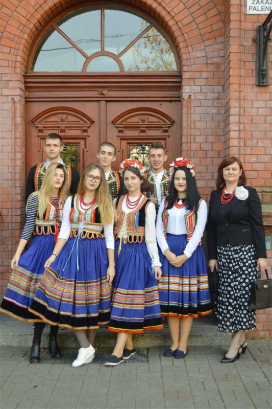 TzE_2LO_1 (szerokość: 533 / wysokość: 800)
