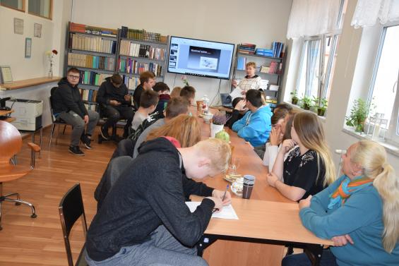 7 Międzynarodowy Miesiąc Bibliotek Szkolnych.1 (szerokość: 565 / wysokość: 377)