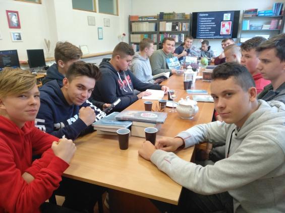 7 Międzynarodowy Miesiąc Bibliotek Szkolnych.7 (szerokość: 565 / wysokość: 423)