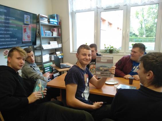 7 Międzynarodowy Miesiąc Bibliotek Szkolnych.10 (szerokość: 565 / wysokość: 423)